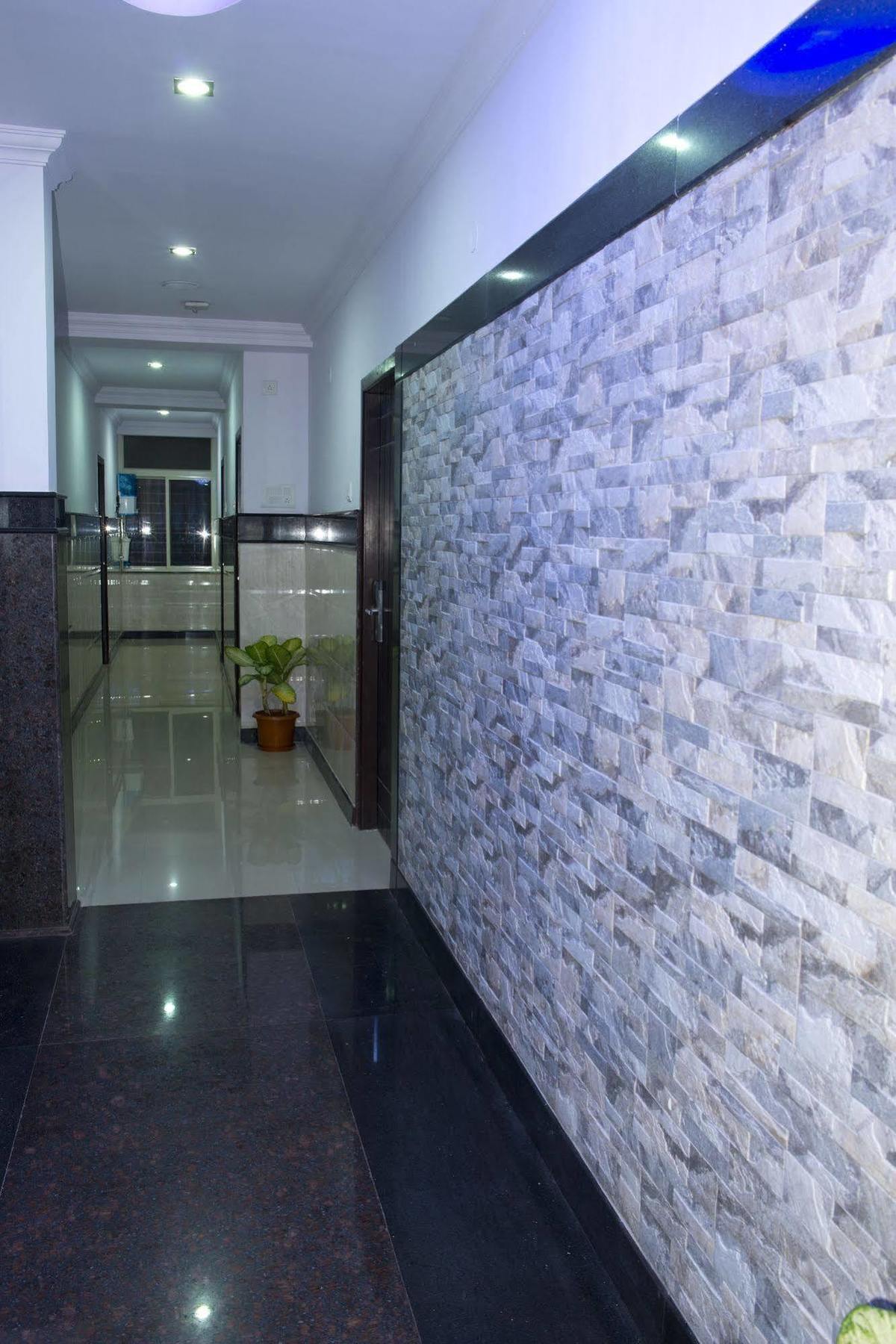 העיר בנגלור Fabhotel Sairam Residency מראה חיצוני תמונה